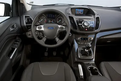 Интерьер салона Ford Kuga (2012-2016). Фото салона Ford Kuga