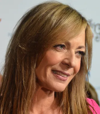 File:Allison Janney Oct 2014 (cropped).jpg - Wikimedia Commons