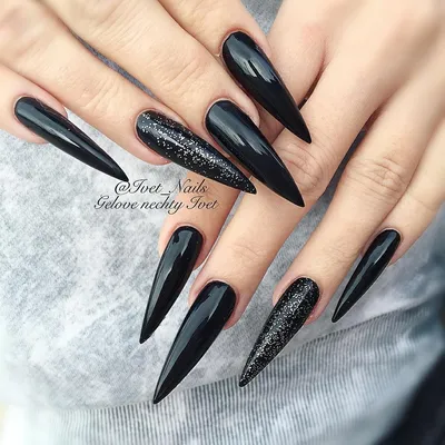 Pin by Larissa Peri on Nails | Goth nails, Sexy nails, Long nails