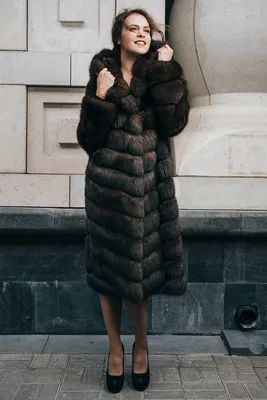 Пальто женское из меха соболя с капюшоном Выгодные цены на элитные меха от  производителя Меха Петербурга | Меха Петербурга