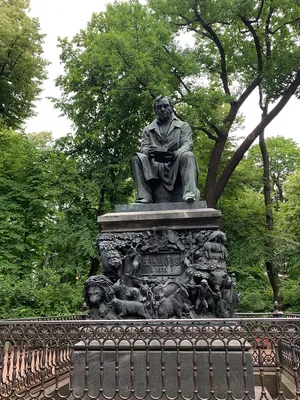 Памятник Крылову в Летнем Саду - Picture of Monument to Ivan Krylov, St.  Petersburg - Tripadvisor