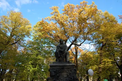 Фото Санкт-Петербург памятник Крылову в Летнем саду город 1920x1276