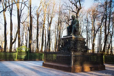 Памятник И. А. Крылову (Москва) — Википедия