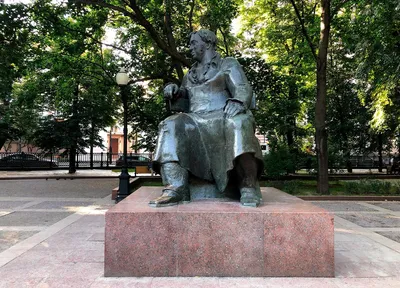 Памятник И. А. Крылову, Москва: лучшие советы перед посещением - Tripadvisor