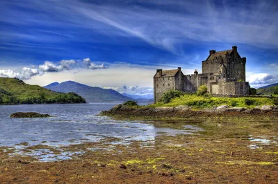 Шотландия славится красивым пейзажем, рекой и горами | Обои для телефона