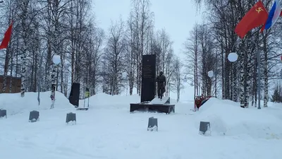 Памятник \"Бронзовый солдат\" (Печора - Республика Коми)