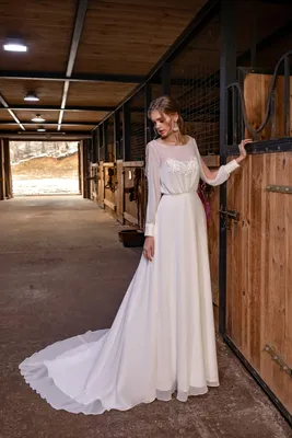 Прямое платье на венчание Нина Кимоли Kalvina — купить в Москве - Свадебный  ТЦ Вега