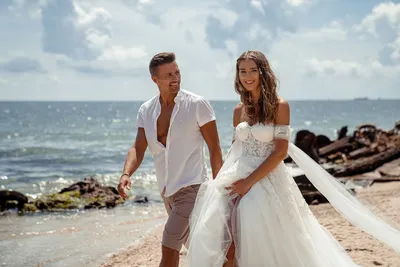 Как выбрать платье для свадьбы на пляже – Wedding magazine Ukraine –  особенный журнал о свадьбах