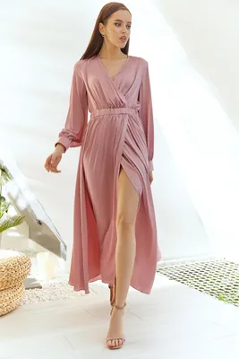 Купить Длинное платье с разрезом на запах фрезовое: макси, цвет розовый,  материал , стиль повседневный, купить в интернет-магазине VOVK за 1690 грн.