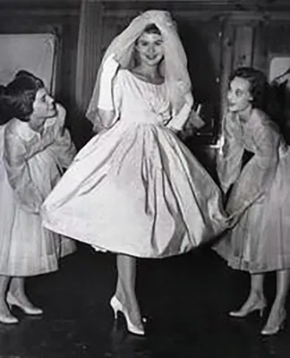 Свадебные платья в стилях 20-х – 70-х годов (69 фото)