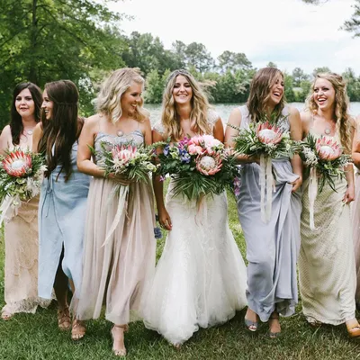 В пойти на свадьбу летом 2023 года — наряды и платье девушкам в качестве  гостьи