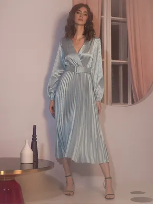 LICHI - Online fashion store :: Миди-платье с плиссированной юбкой и  акцентным поясом