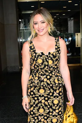 Hilary Duff's Best Advice For New Moms: 'Just Wait' - YouTube
