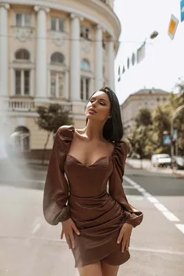 Атласное платье с объемными рукавами и ассиметричной юбочкой в коричневом  цвете, цена: 690 грн, купить в Украине, отзывы | Berezkashop