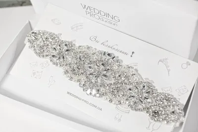 Шикарная подвязка невесты \"Меган\" с кристаллами DELUXE и жемчугом купить -  интернет магазин свадебных аксессуаров Wedding Pro