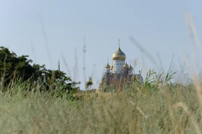 Поселок приазовский монастырь. Таманская швейцария