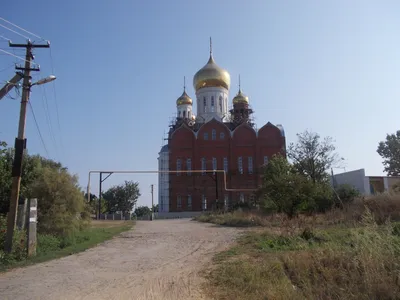 Свято-Троицкий храм подворья Саввино-Сторожевского ставропигиального  мужского монастыря - Приазовский