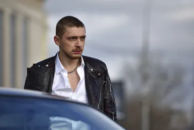 Всем «Кислоты»: актер Александр Горчилин рассказал о своем режиссерском  дебюте | ELLE