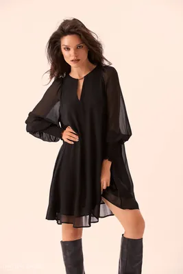 Прямое чёрное платье с объёмными рукавами 9359001530-50 - купить в  интернет-магазине LOVE REPUBLIC по цене: 1 786 руб