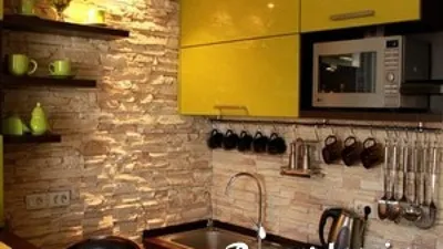 Декоративный камень на стену кухни — выбор, дизайн, укладка
