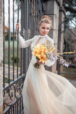 Винтажное свадебное платье цвета крем с капучино | Свадебный салон  «Артемида» (Минск, Беларусь)