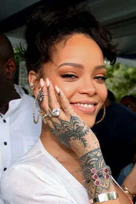 Rihanna | Rihanna tattoo, Rihanna style, Rihanna