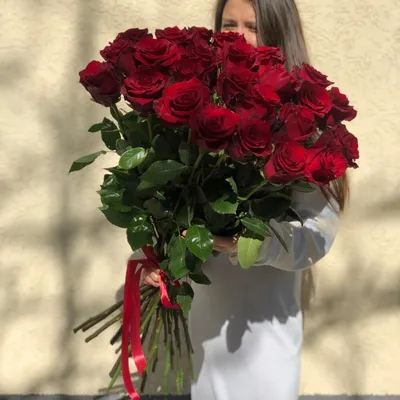 Роскошные Розы 🌹, Flowers \u0026 Gifts Azov, buy at a price of 9000 RUB, Mono  Bouquets on Roseazov with delivery | Flowwow