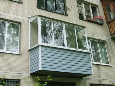 Обшивка балкона снаружи сайдингом - цены Фенстер СПб