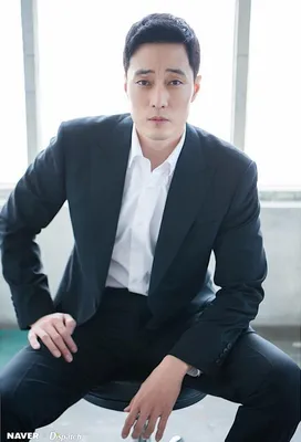 Со Чжи Соп родился 4 ноября 1977 года в Сеуле. Несмотря на то, что Чжи Соп  очень востребованный актер, популярный как сре… | Diễn viên hàn quốc, Diễn  viên, Hyun bin