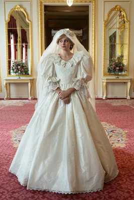 Сериал «Корона»: как создавалась реплика свадебного платья принцессы Дианы  | Vogue Russia