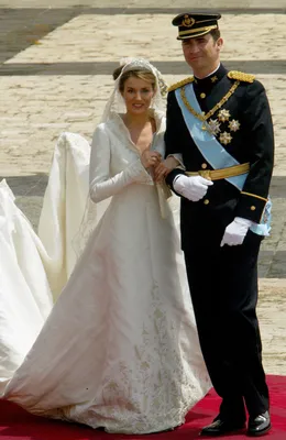 От Елизаветы до Летиции: секретные детали свадебных платьев принцесс и  герцогинь | MARIECLAIRE