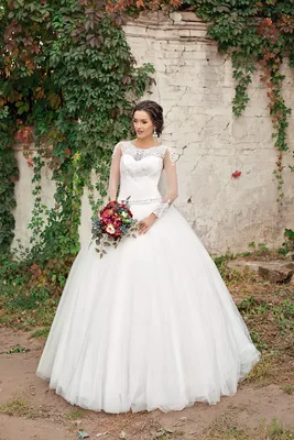 Свадебное платье \"принцесса\" Lourdes с длинным рукавом | Купить свадебное  платье | Интернет-магазин Валентина Гладун