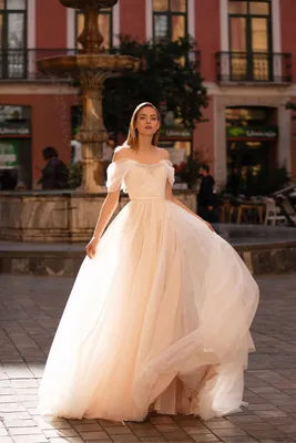 воздушное свадебное платье из фатина Nora Naviano Carin 19359 | Купить свадебное  платье в салоне Валенсия (Москва)