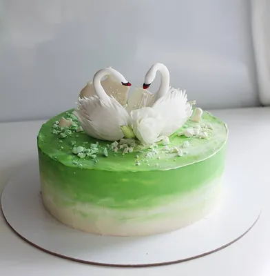 Свадебные одноярусные торты с лебедями - 31 фото