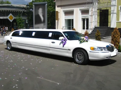 Заказать свадебный автомобиль, либо лимузин на свадьбу в Феодосии, Керчи,  Судаке, Старом Крыму.