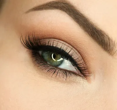 Бежевый макияж для зеленых глаз - 62 фото