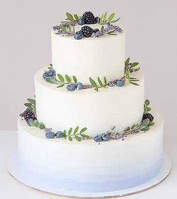 Свадебный торт 3 уровня. Маленькие цветочки - Wedding Studio