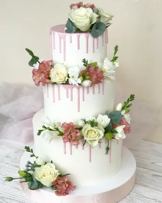 http://instagram.com/julee_cake трехъярусный свадебный торт в розовых  оттенках, с живыми цветами | Свадебный торт, Фиолетовый свадебный торт, Свадебные  торты