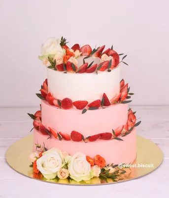 cake decorating, свадебный торт с розами и клубникой, торт на свадьбу  трехъярусный, торт с ягодами трехъярусный на белом фоне, свадебный торт с  цветами, торт 2 яруса с ягодами и фруктами розовый, Свадебный