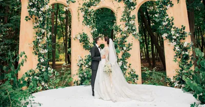 Свадьба в лесу | Оформление и фото