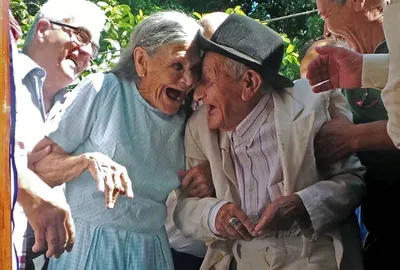 22 милых фото дедушек и бабушек, которые моментально завоюют ваше сердце »  BigPicture.ru