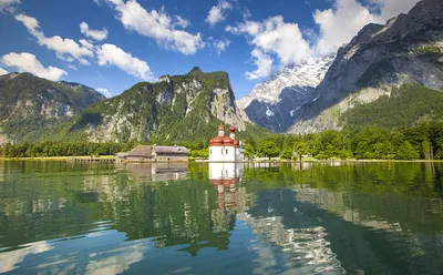 Die Wallfahrtskirche St. Bartholomä am Königssee