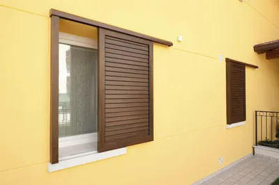 Алюминиевые раздвижные ставни на окна представляем в магазине систем  складывания, фурнитуры для ставень, дверей