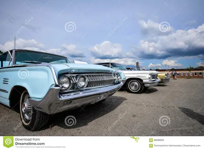 Старые американские автомобили Редакционное Стоковое Фото - изображение  насчитывающей ñ†ð²ðµñ‚ð°ñ ñ‚o, ñ ðºð·oñ‚ð¸ñ‡ðµñ ðºo: 88896903