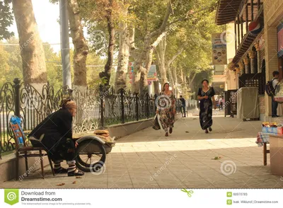 Взгляд улицы Самарканда редакционное стоковое фото. изображение  насчитывающей городск - 60970783