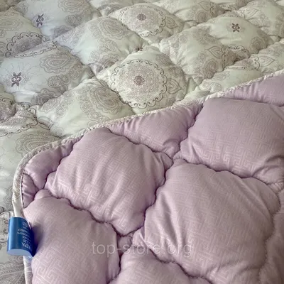 Лоскутное одеяло в интерьере - 75 фото