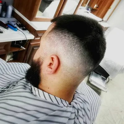 Стильные мужские стрижки от Pro Barber-а Евгения Работает по адресу:  Победител... – BROCK Barbershop