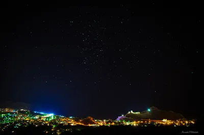 Ночное фото города Судак | Пикабу