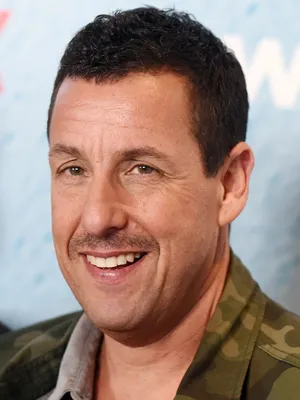 What happened to Adam Sandler and why has he been seen using a cane? | Marca