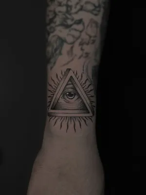 Тату всевидящее око tattoo eye of providence | Tattoos, Triangle tattoo